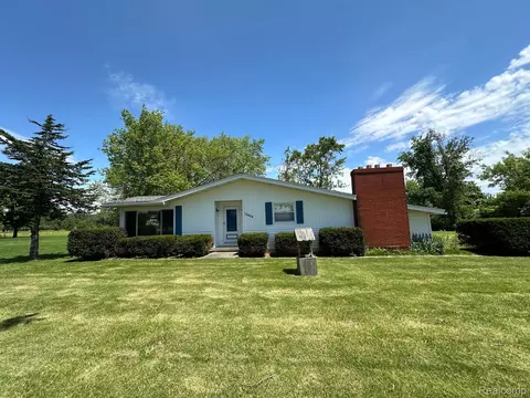 10444 N Lewis Rd, Thetford, MI 48420