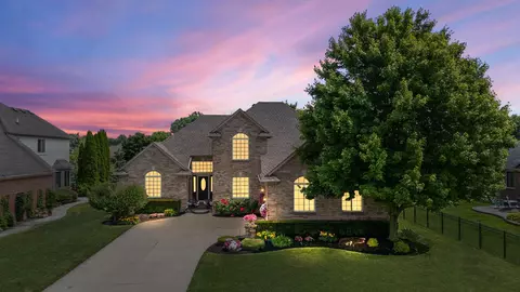 29047 Bay Pointe Dr, Chesterfield, MI 48047