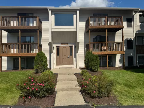 30060 W 12 Mile Rd #89, Farmington Hills, MI 48334