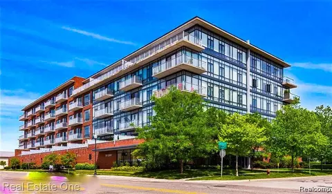 101 Curry Ave #232, Royal Oak, MI 48067