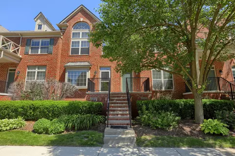 39440 Springwater Dr, Northville, MI 48168
