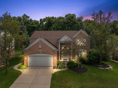 3865 Long Meadow Ln, Orion, MI 48359