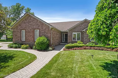 35617 Wellston Ave, Sterling Heights, MI 48312