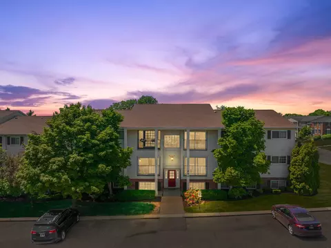 440 Baldwin Ave #56, Rochester, MI 48307