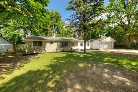 20194 Mayfield St, Livonia, MI 48152