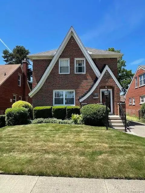 2013 Mayburn St, Dearborn, MI 48128