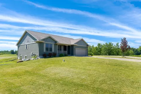 1379 Baldwin Rd, Mundy, MI 48430
