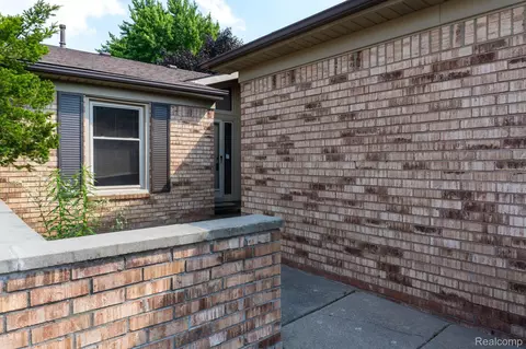 49150 Arlington, Shelby Township, MI 48315