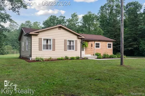 21390 Elwell, Belleville, MI 48111