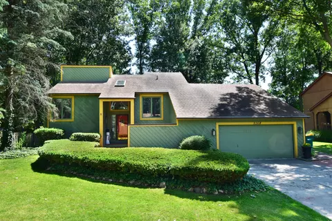 5168 Walden Dr, Swartz Creek, MI 48473
