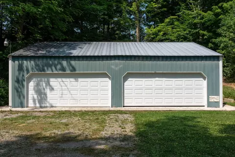 5412 N Lake Sanford Rd, Edenville, MI 48657