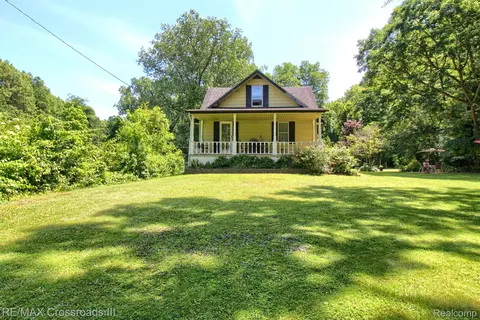6777 Belleville Rd, Van Buren, MI 48111