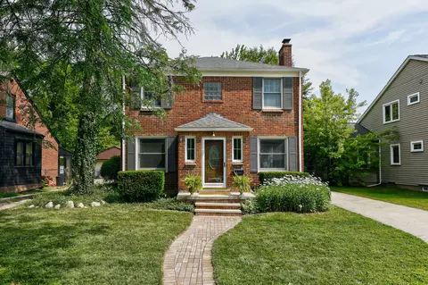 10014 Kingston Ave, Huntington Woods, MI 48070