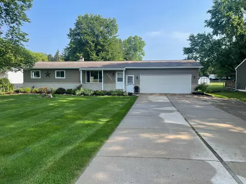 2297 Edwards St, Grand Blanc, MI 48439