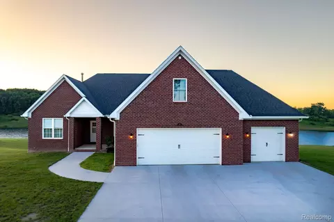 829 N Van Dyke Rd, Imlay, MI 48444