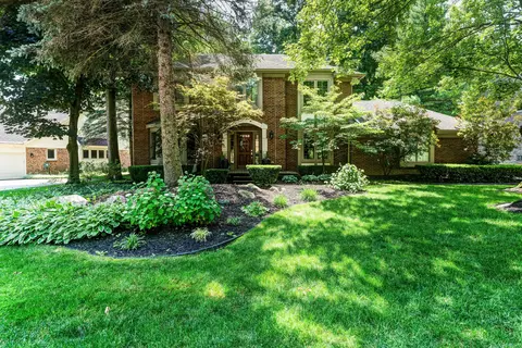 28811 Glenbrook Dr, Farmington Hills, MI 48331