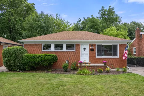 24696 Dwight Ave, Eastpointe, MI 48021