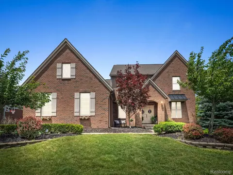 46578 Burning Tree Ln, Plymouth, MI 48170