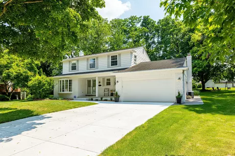 42247 Nottingwood Crt Ct, Northville, MI 48168
