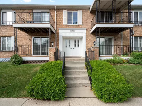30703 Shiawassee Rd, Farmington Hills, MI 48336
