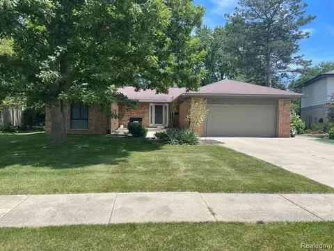 6832 Montfort Dr, Canton, MI 48187