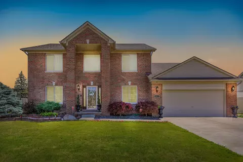 2435 Barns Dr, Westland, MI 48186