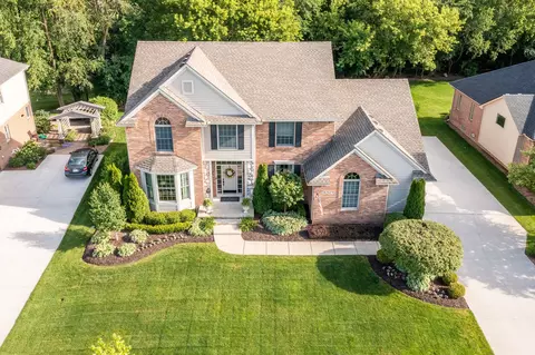 47571 Pine Creek Ct, Northville, MI 48168