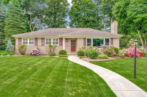 31614 Nixon St, Beverly Hills, MI 48025