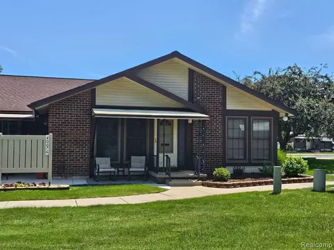 40676 Newport Dr #171, Plymouth, MI 48170