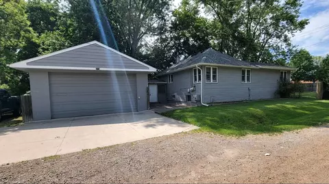 3505 W Auburn Rd, Rochester Hills, MI 48309