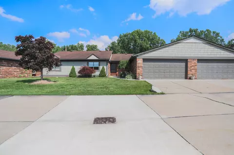 31510 Creek Side Dr, Warren, MI 48093