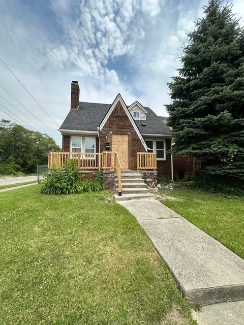 5816 Wayburn St, Detroit, MI 48224