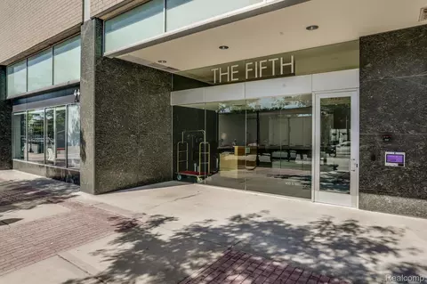 432 S Washington Ave #1204, Royal Oak, MI 48067