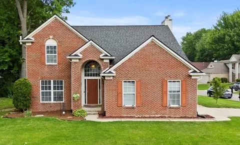 2248 Forest Hills Dr, Orion, MI 48359