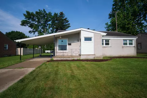 23573 Prospect Ave, Farmington, MI 48336