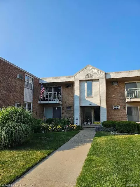 1625 Css Lke Rd #A, Keego Harbor, MI 48320
