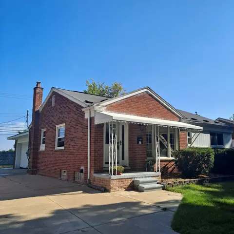 30060 Orangelawn St, Livonia, MI 48150