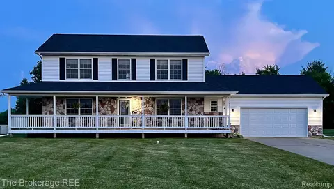 10204 Deere Dr, Richfield, MI 48423