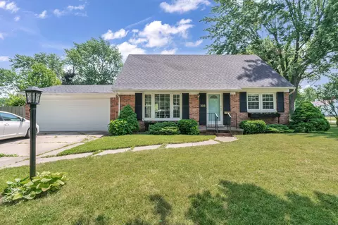 308 Woodbridge Dr, Grand Blanc, MI 48439