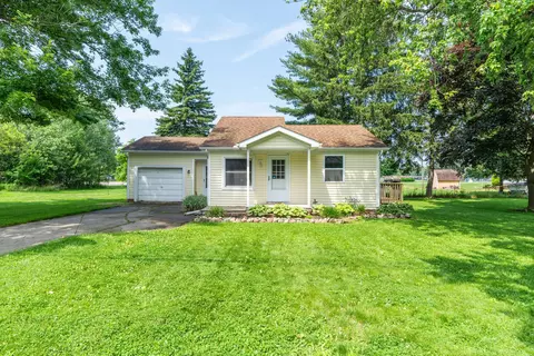 80815 Henderson St, Memphis, MI 48041