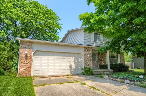 9331 Millwright Cir, Thetford, MI 48420