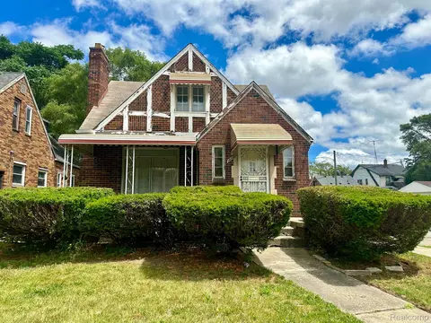 15700 Sorrento St, Detroit, MI 48227