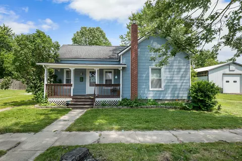 509 S 2nd St, Fowlerville, MI 48836