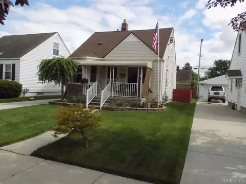 13161 Backus St, Southgate, MI 48195