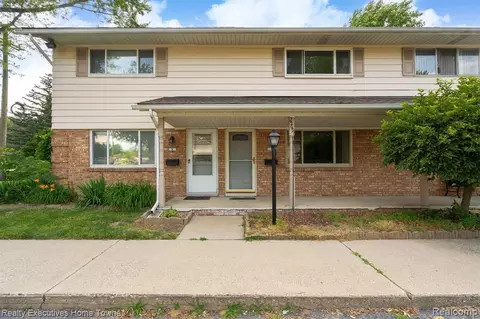 25691 S River Rd #7, Harrison Township, MI 48045
