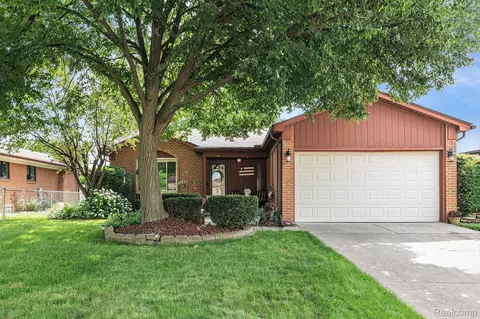 39538 Timberlane Dr, Sterling Heights, MI 48310