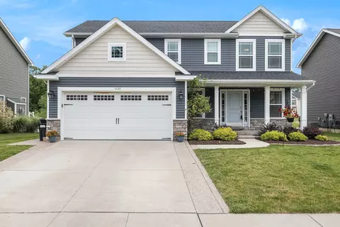 1030 N Lemen St, Fenton, MI 48430