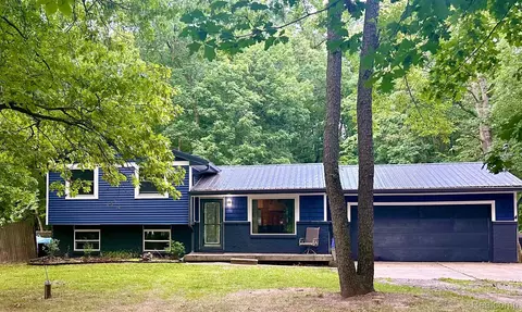 19305 Taylor Lake Rd, Rose, MI 48442