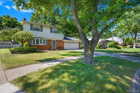 11432 Mona Crt Ct, Plymouth, MI 48170