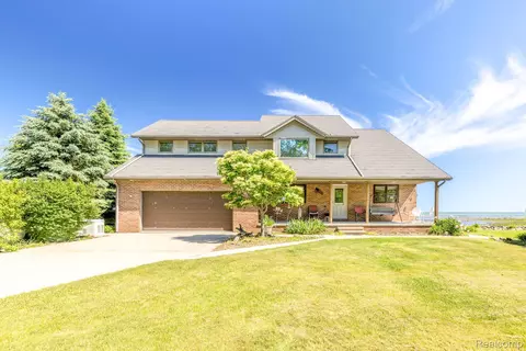 6455 Lakeview Dr, Huron, MI 48468